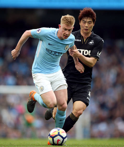 加纳乔在他 加纳乔在他