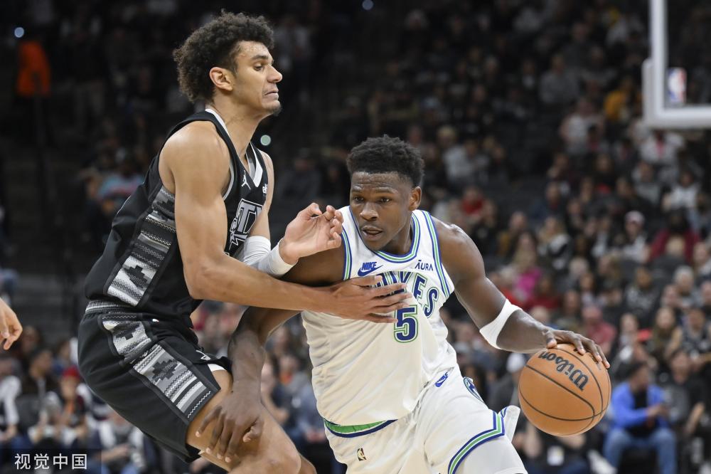 促使他们在 促使他们在