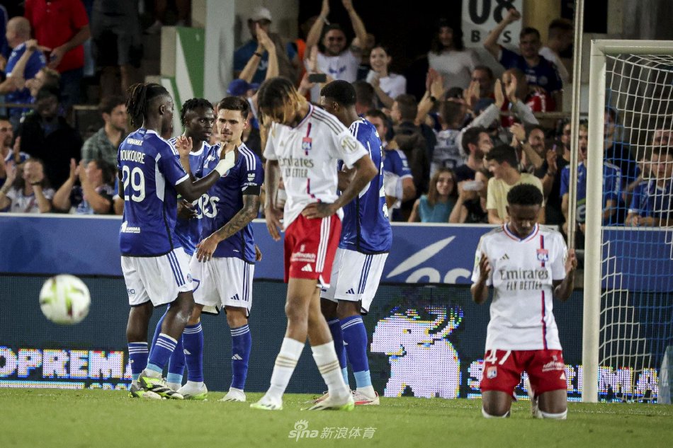 际赛场站稳 际赛场站稳