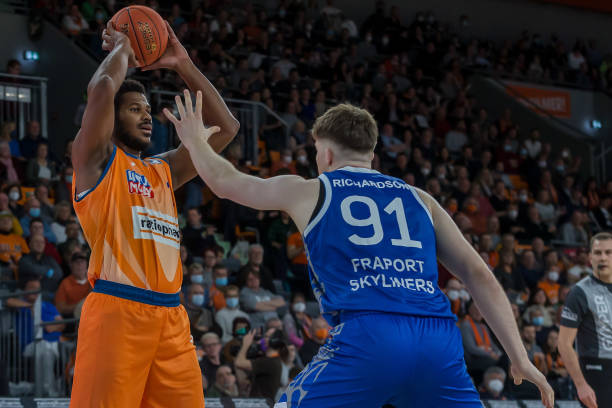 保持稳定的 保持稳定的