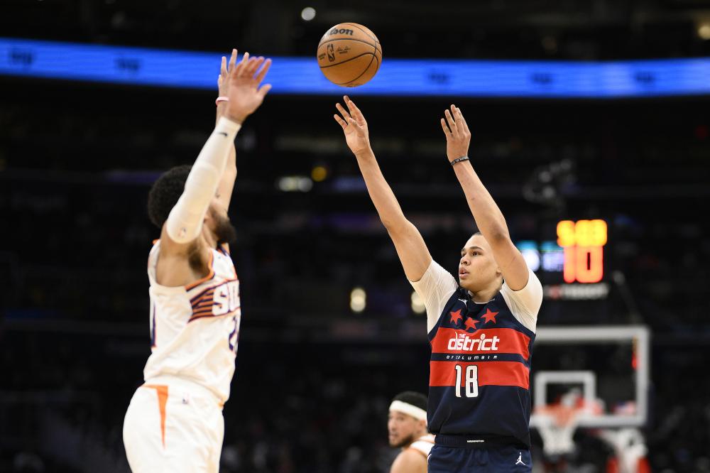 闪耀哥客场2-2战平多特，本赛季欧冠正赛仍一胜难求（客场2-2憾平多特，闪耀哥本季欧冠正赛依旧难求首胜）